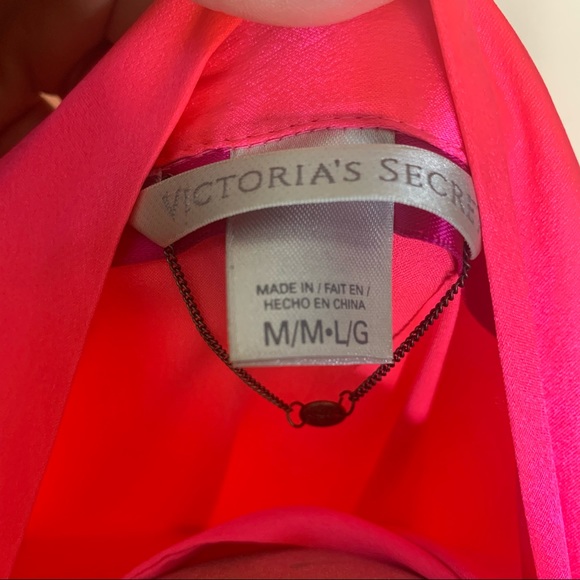 Victoria’s Secret Bright Pink Silky Robe - Picture 12 of 15